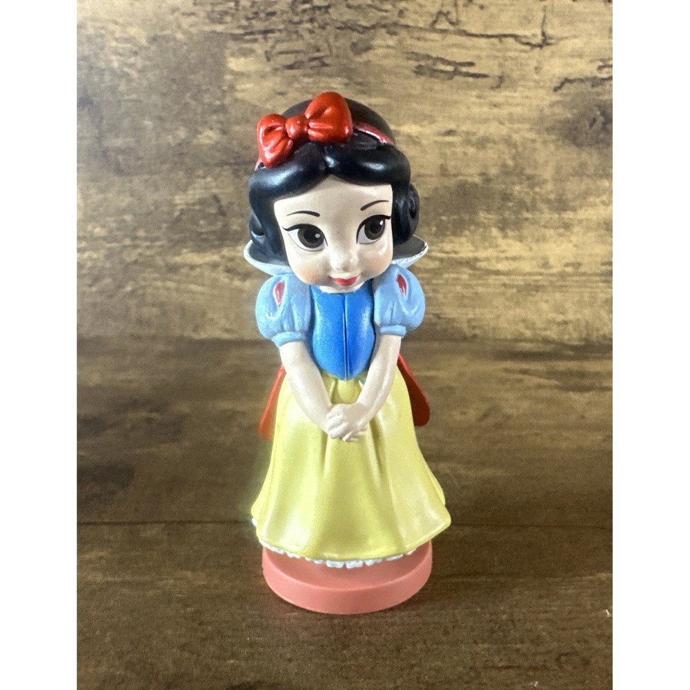 DISNEY ANIMATORS COLLECTION SNOW WHITE & THE SEVEN DWARFS CAKE TOPPER FIGURE  3"